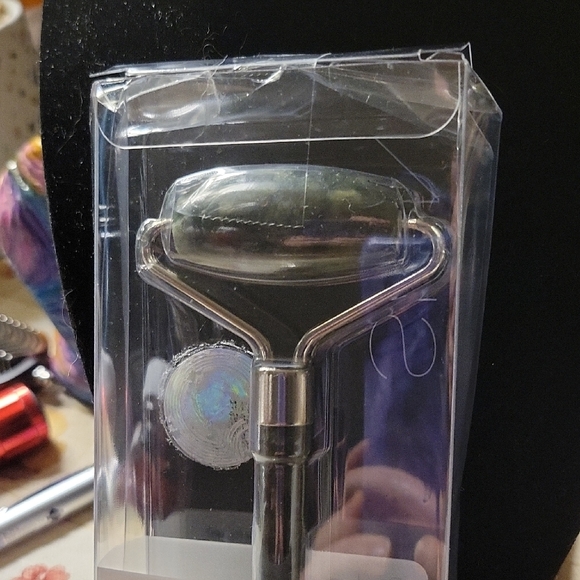 Jade Facial Roller - Green - NWOT, Bundle Add-On Only - Picture 5 of 5